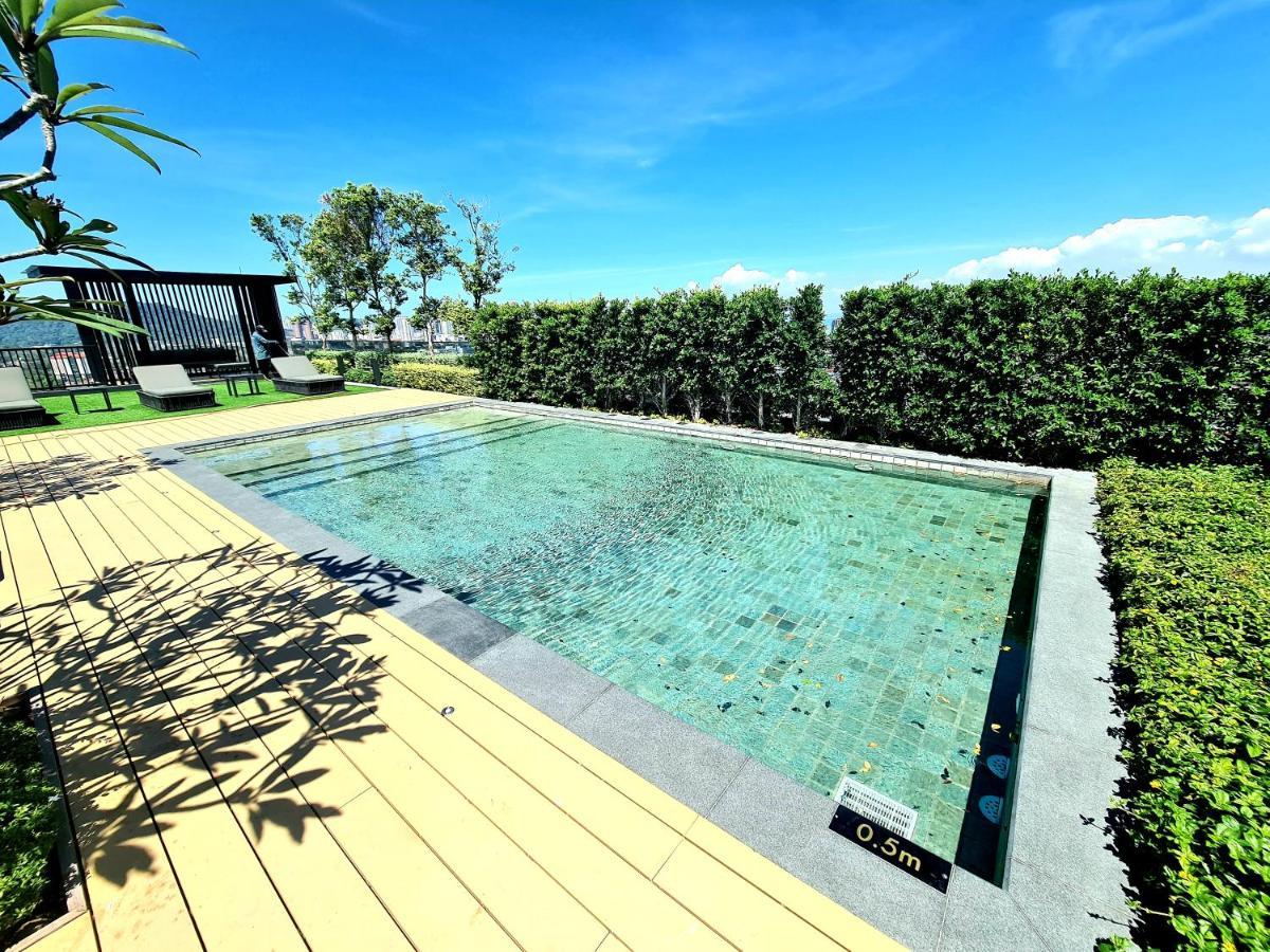 Apartment Beacon Executive - George Town