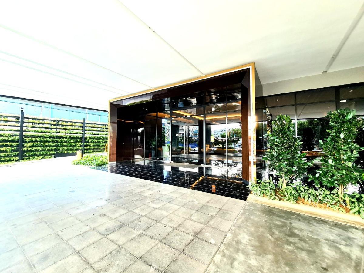 Beacon Executive - *