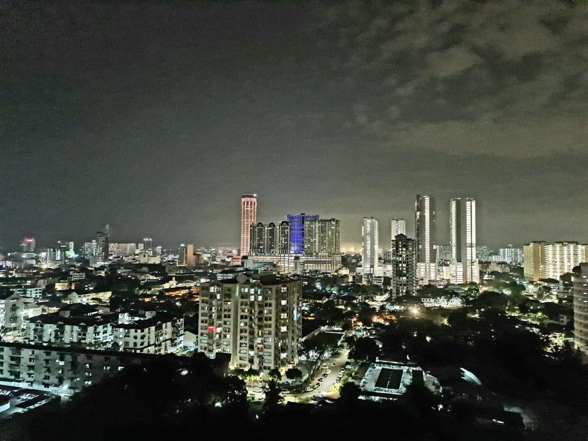 Beacon Executive - * George Town