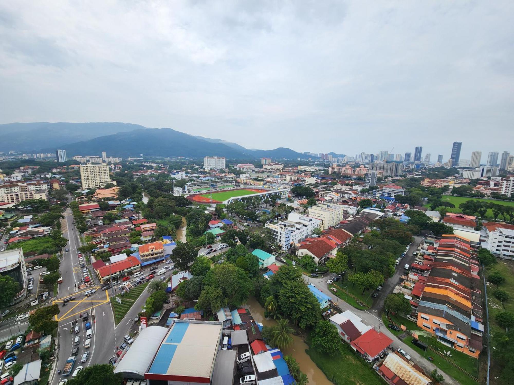 Beacon Executive - * George Town